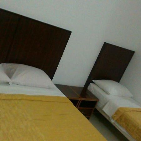 Hotel Danica Petrovac Екстер'єр фото