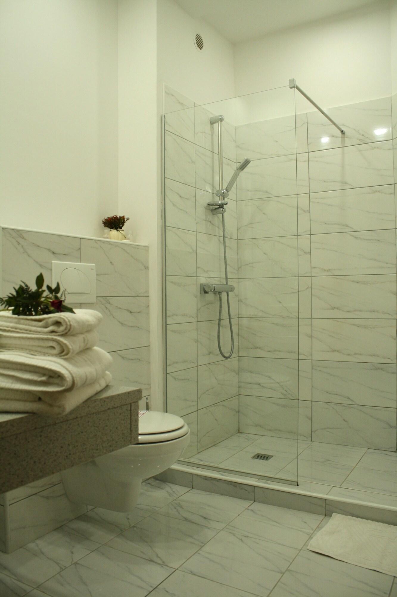 Hotel Danica Petrovac Екстер'єр фото