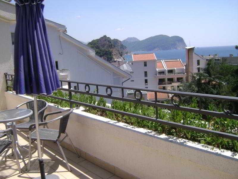 Hotel Danica Petrovac Екстер'єр фото