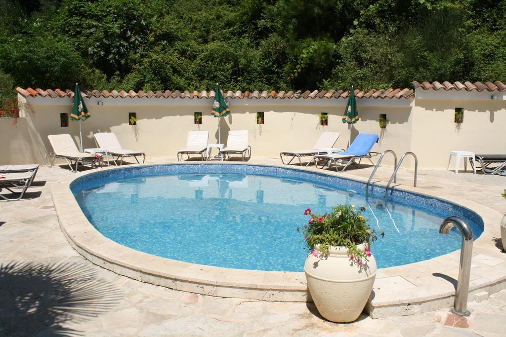 Hotel Danica Petrovac Екстер'єр фото