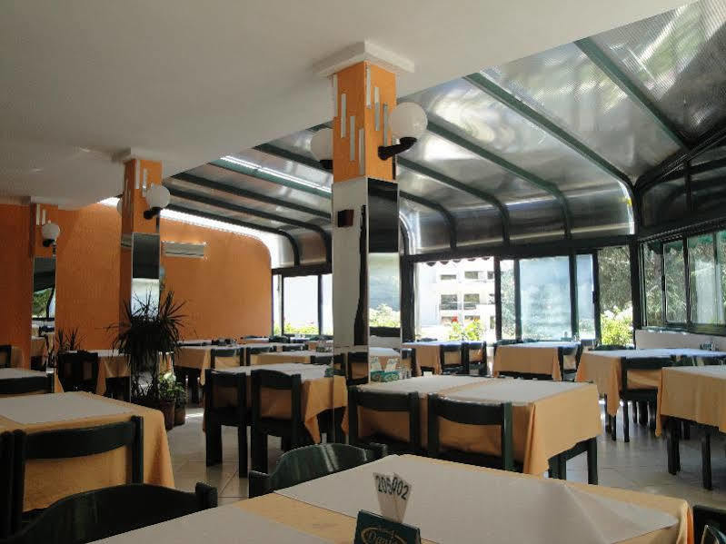 Hotel Danica Petrovac Екстер'єр фото