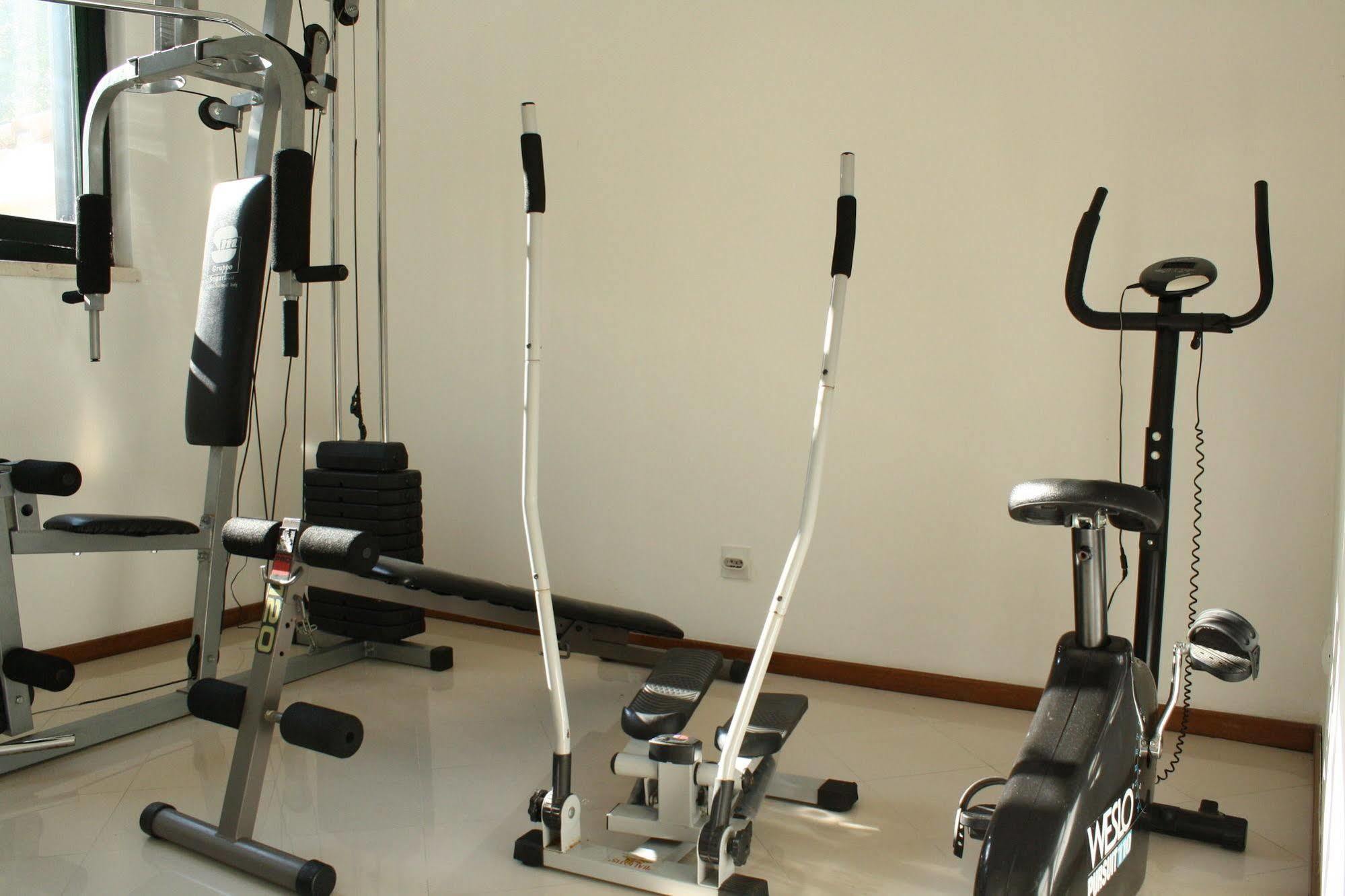 Hotel Danica Petrovac Екстер'єр фото